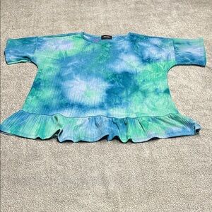 Tie-Dye Ruffle Hem Short-Sleeve Blouse in Blue-Green